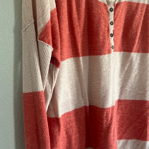 Free People Oversized Sweater - Picture 3 of 5